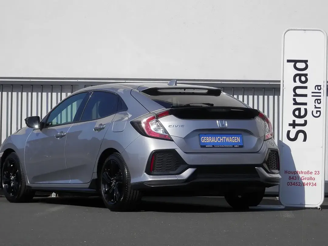 Honda Civic - Thumbnail 4