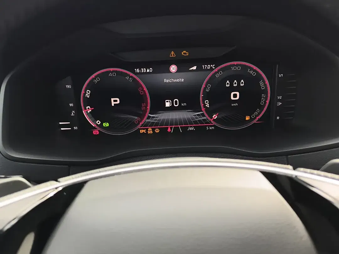 Skoda Karoq - Thumbnail 15