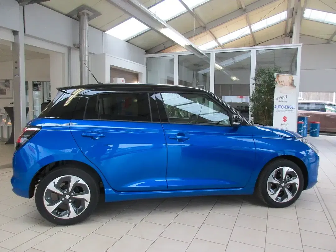 Suzuki Swift - Thumbnail 3