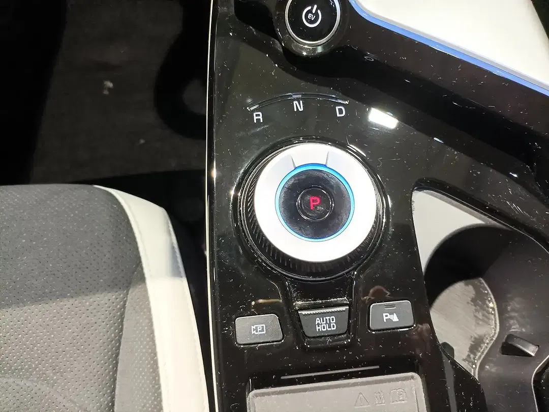 Kia EV6 - Thumbnail 12