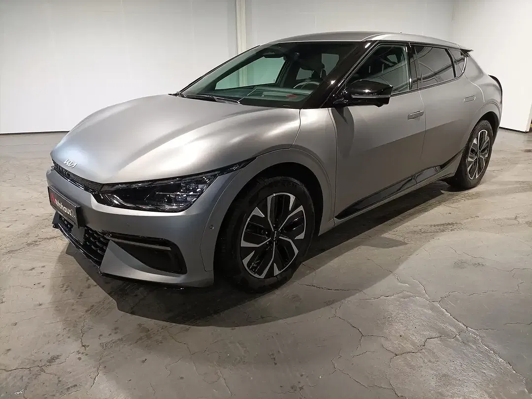Kia EV6 - Thumbnail 3