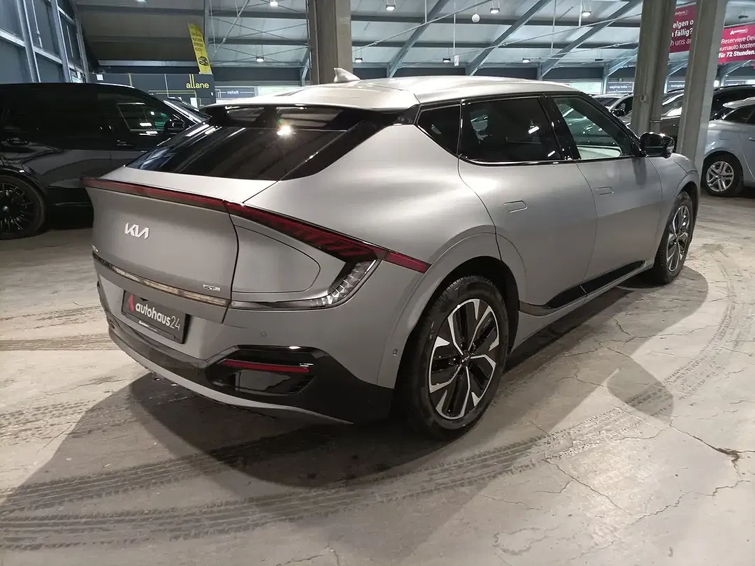 Kia EV6 - Thumbnail 5