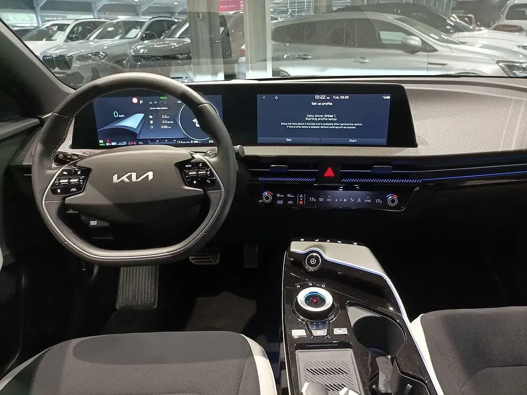 Kia EV6 - Thumbnail 9