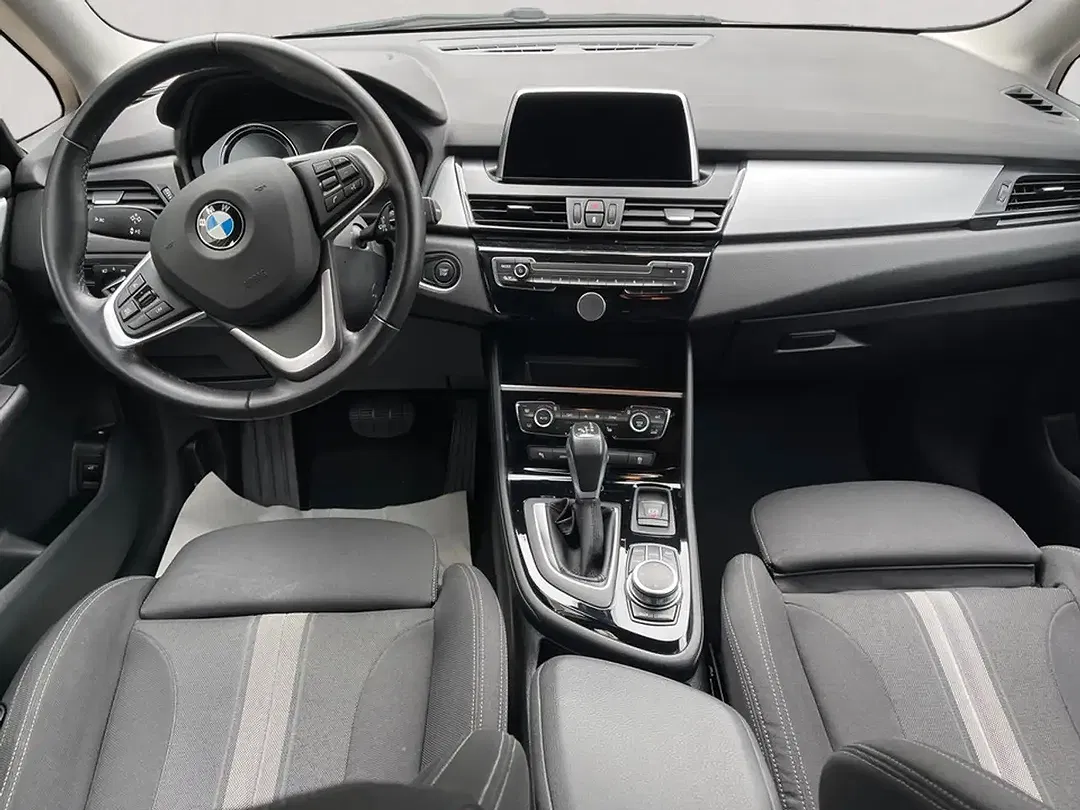 BMW 225 - Thumbnail 11