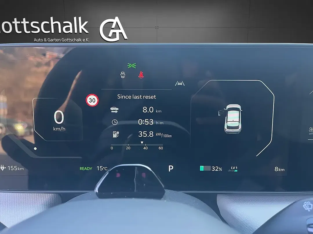 Kia EV4 - Thumbnail 13