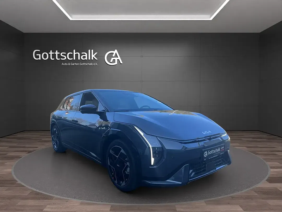 Kia EV4 - Thumbnail 2