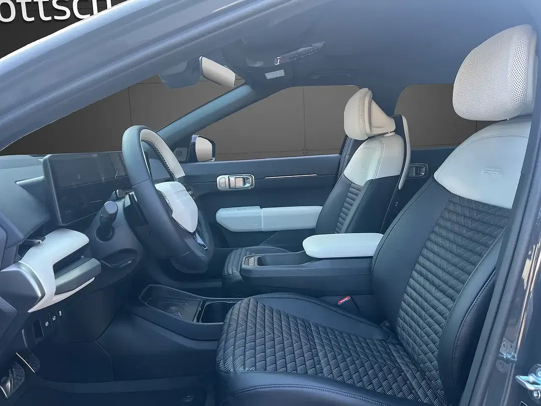 Kia EV4 - Thumbnail 9