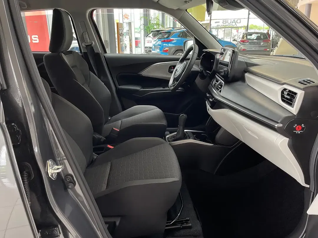 Suzuki Swift - Thumbnail 10