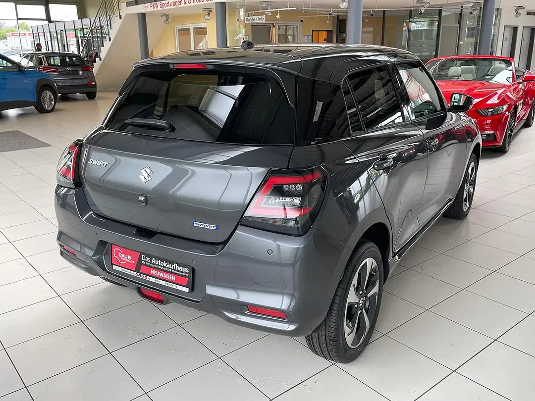 Suzuki Swift - Thumbnail 5