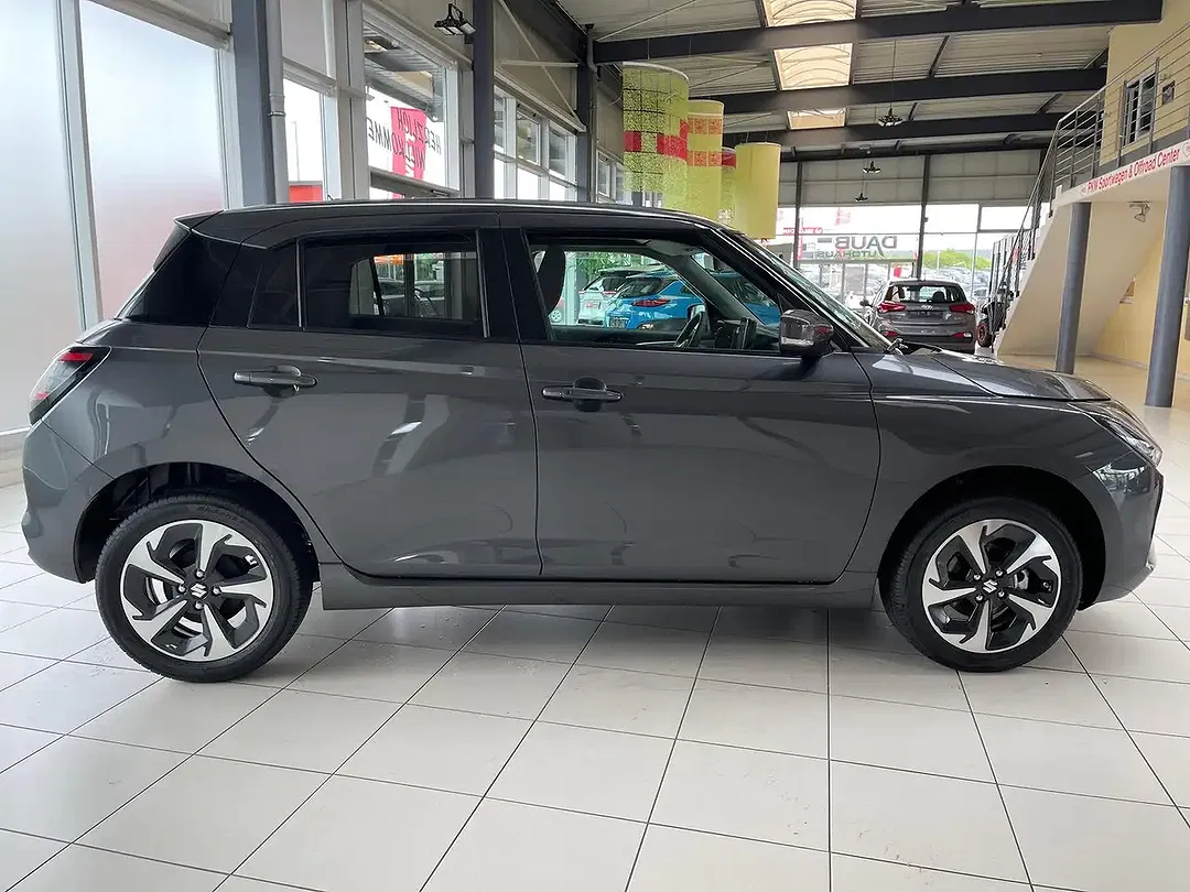 Suzuki Swift - Thumbnail 6
