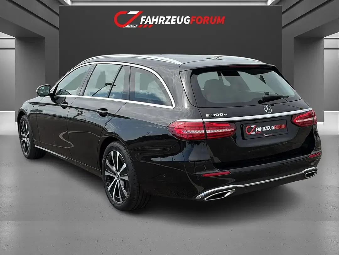 Mercedes-Benz E 300 - Thumbnail 7
