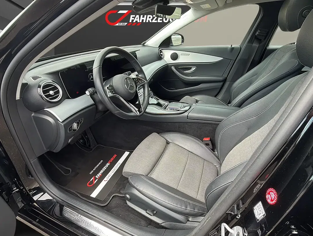 Mercedes-Benz E 300 - Thumbnail 9