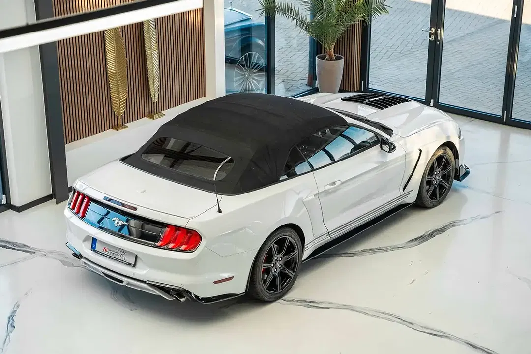 Ford Mustang - Thumbnail 9