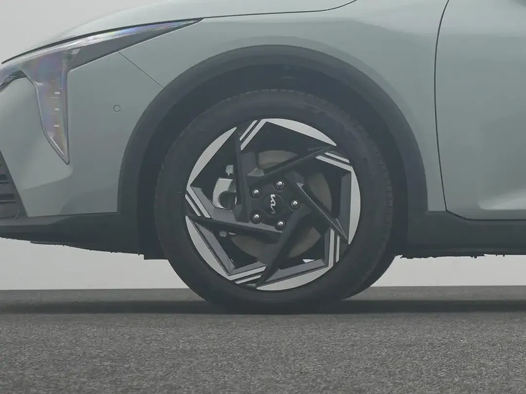 Kia K4 - Thumbnail 7