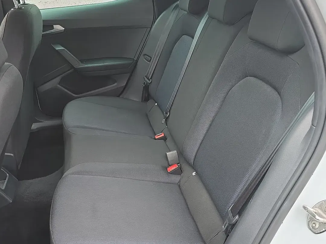 SEAT Arona - Thumbnail 11