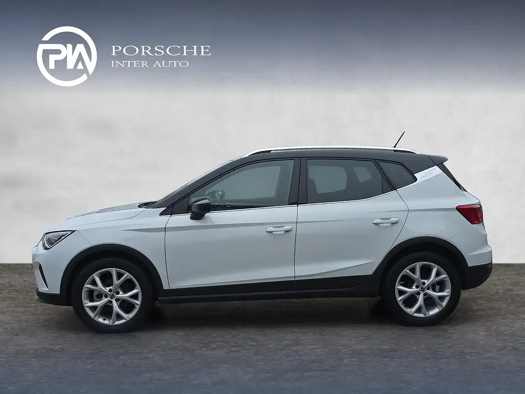 SEAT Arona - Thumbnail 2
