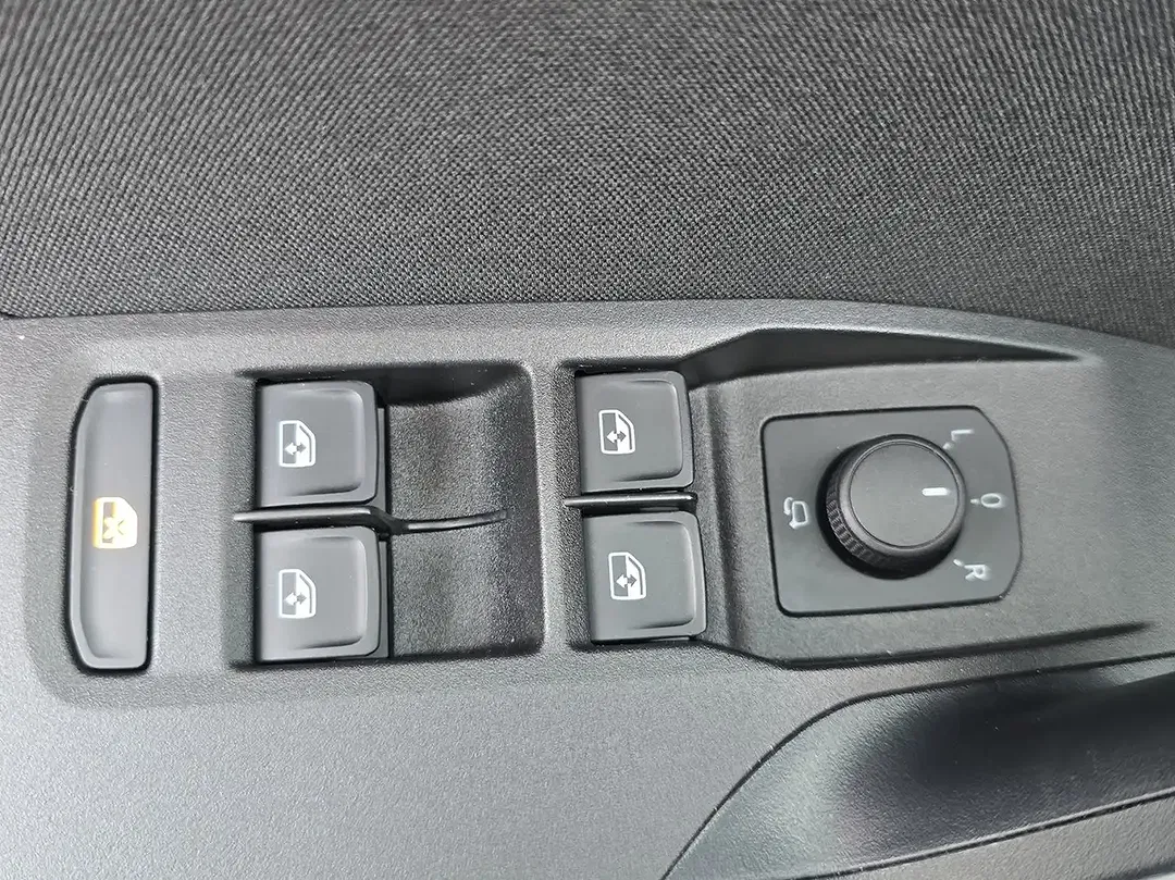 SEAT Arona - Thumbnail 6