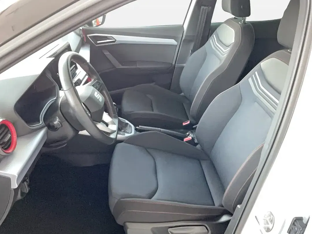 SEAT Arona - Thumbnail 9