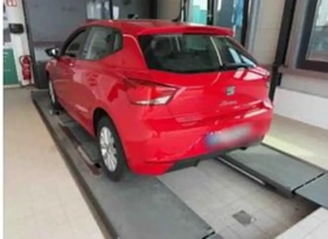 SEAT Ibiza - Thumbnail 3