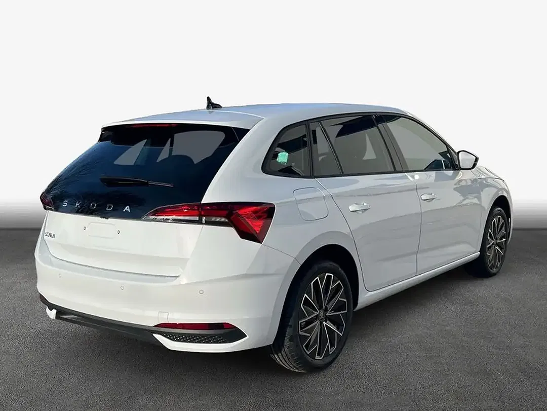 Skoda Scala - Thumbnail 2