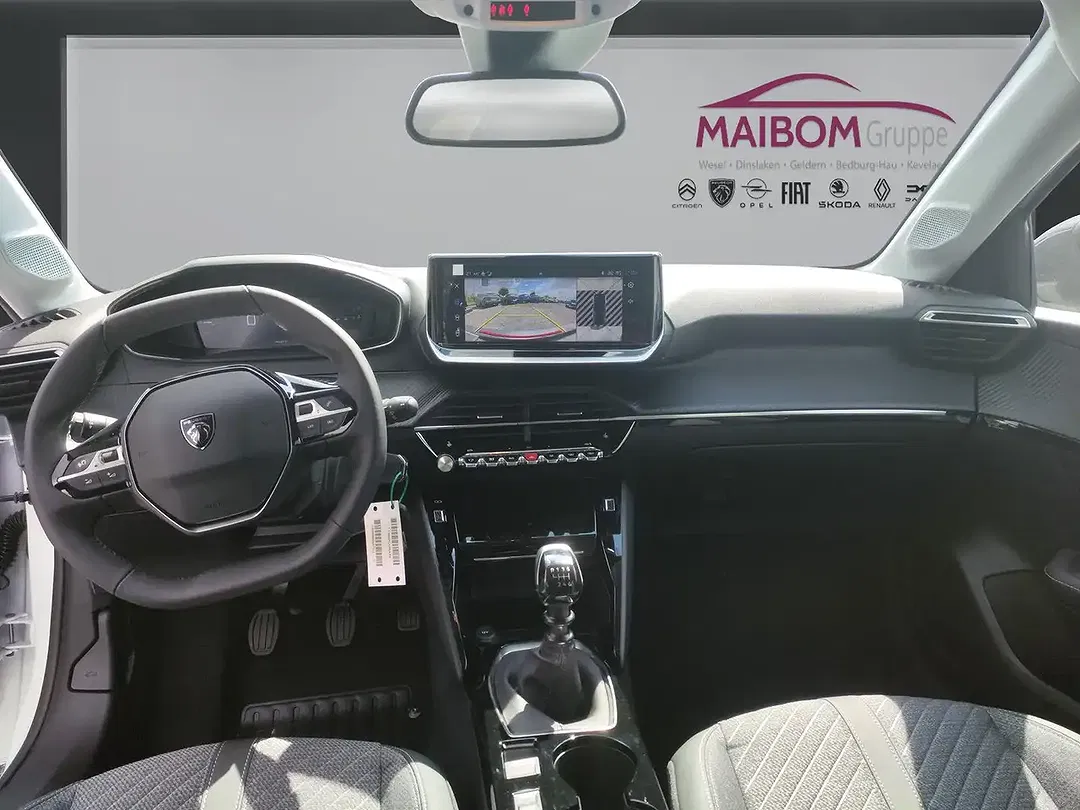 Peugeot 208 - Thumbnail 14