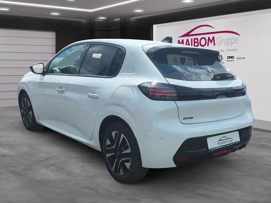 Peugeot 208 - Thumbnail 5