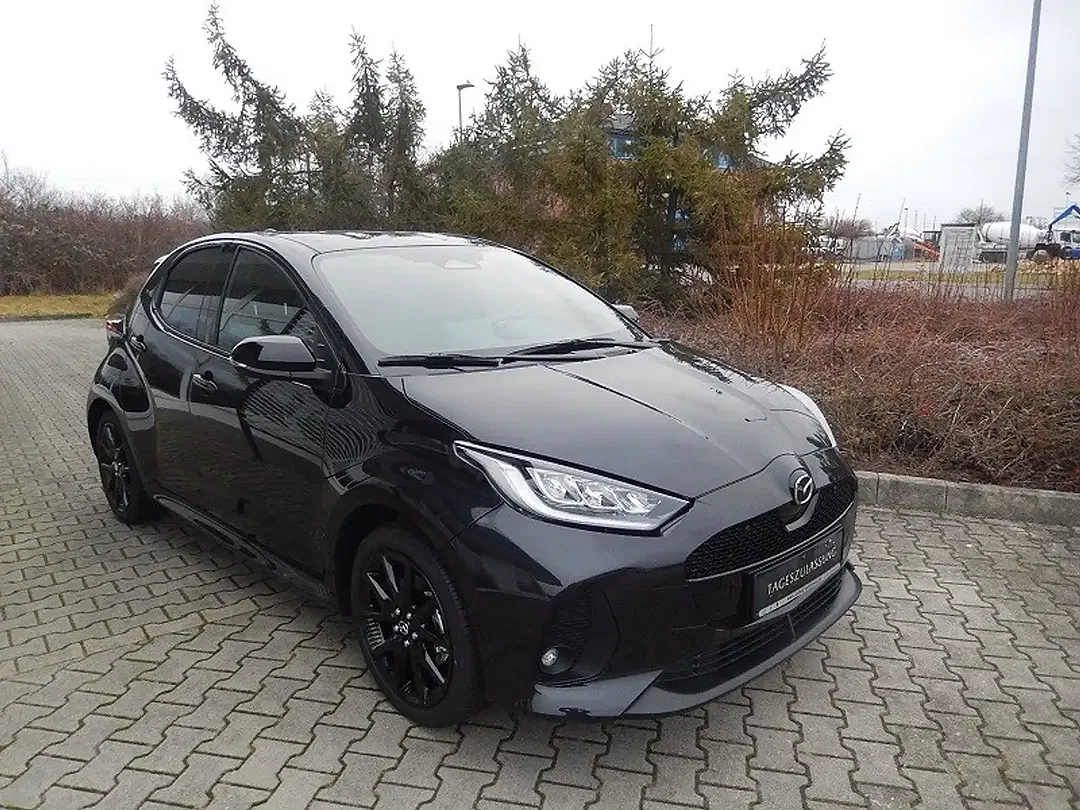 Mazda 2 - Thumbnail 3