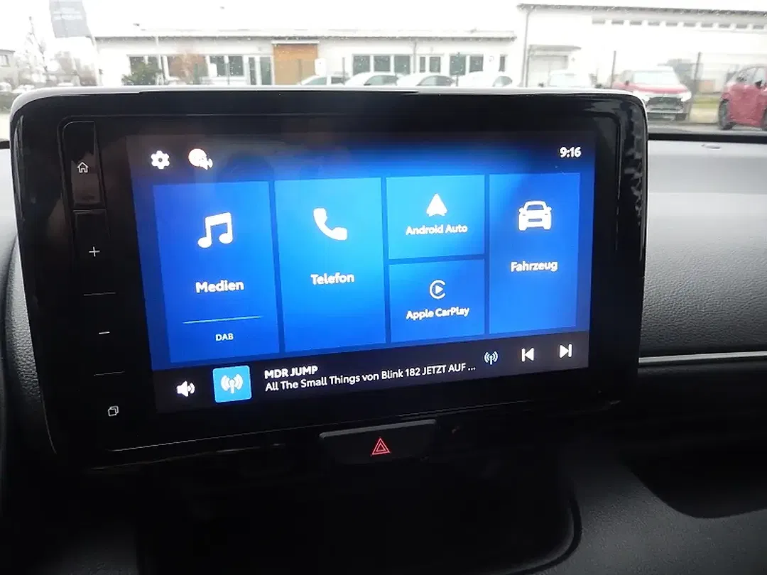 Mazda 2 - Thumbnail 7