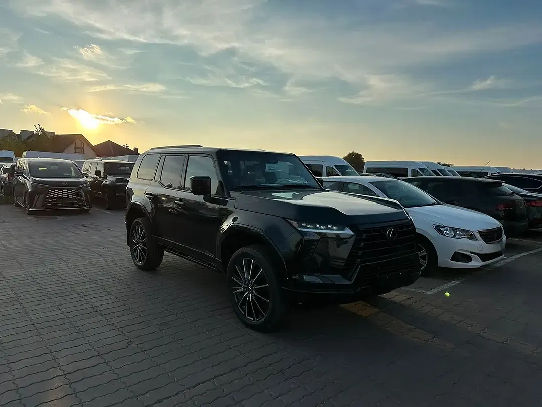 Lexus GX 550 - Thumbnail 3