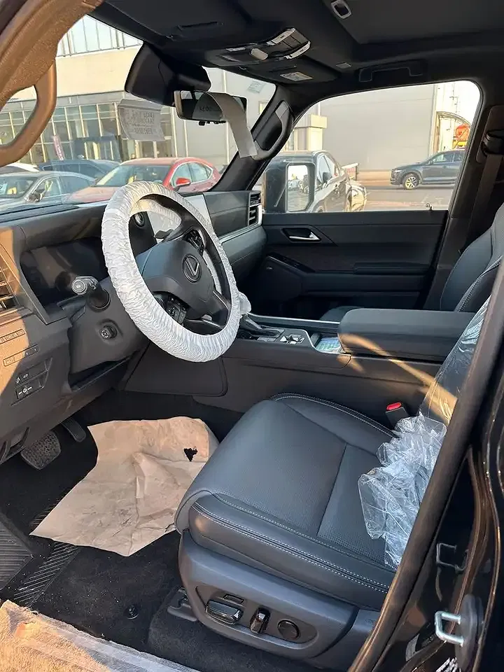 Lexus GX 550 - Thumbnail 9