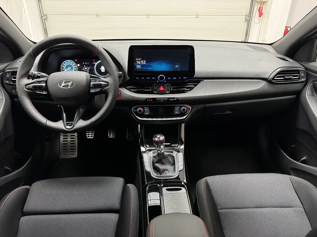 Hyundai i30 - Thumbnail 2