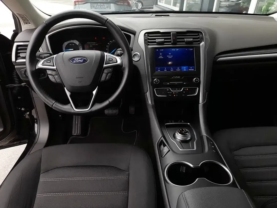 Ford Mondeo - Thumbnail 3