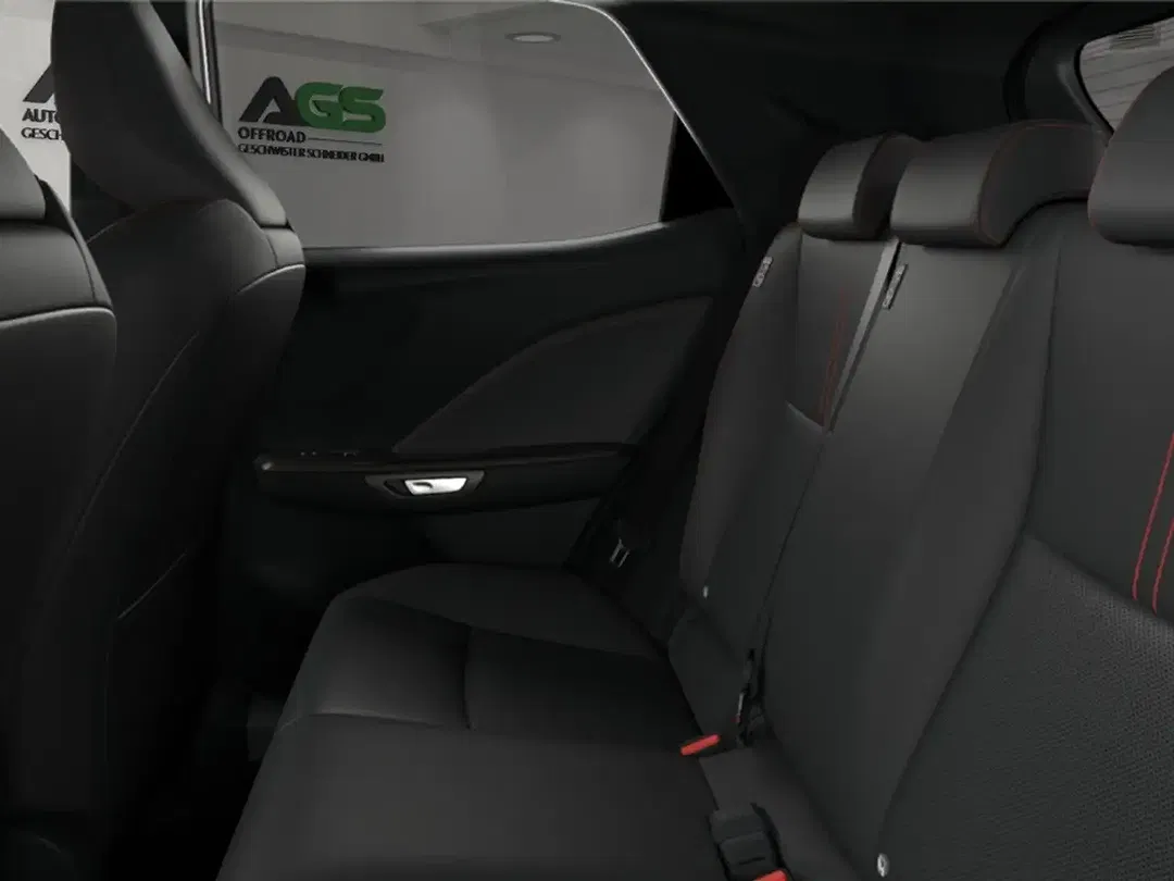 Lexus LBX - Thumbnail 11
