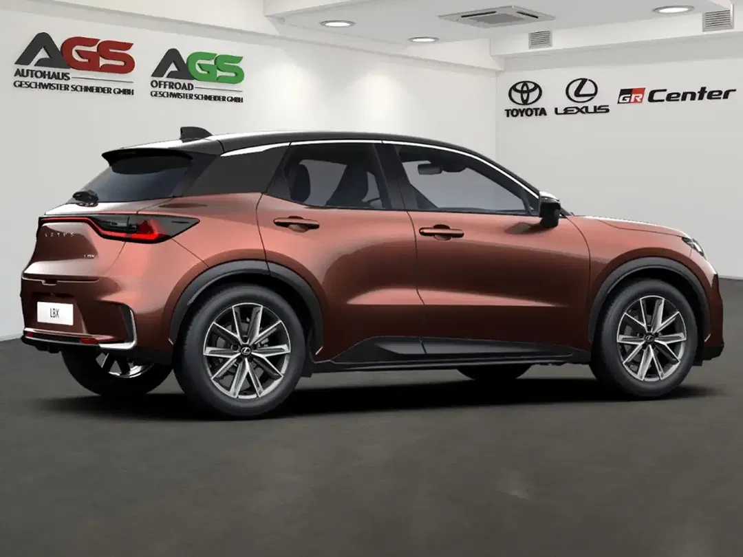 Lexus LBX - Thumbnail 5