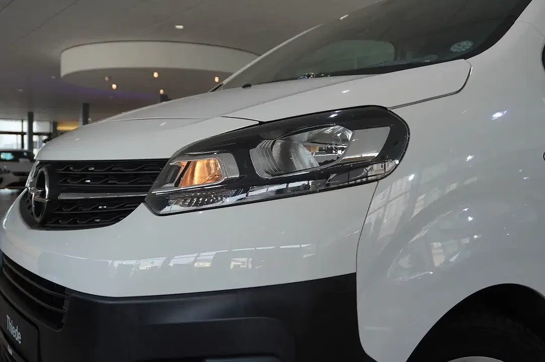 Opel Vivaro - Thumbnail 2