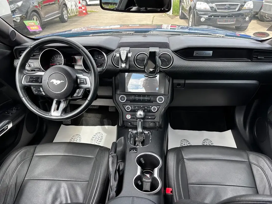 Ford Mustang - Thumbnail 12