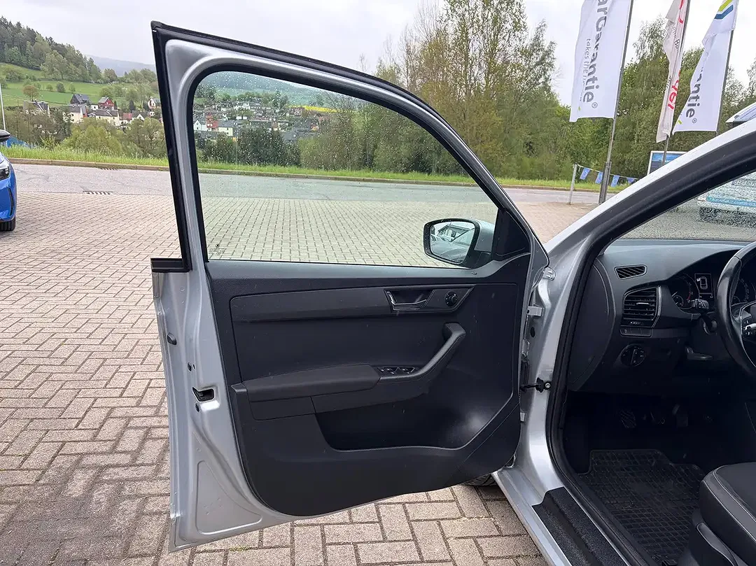 Skoda Fabia - Thumbnail 11