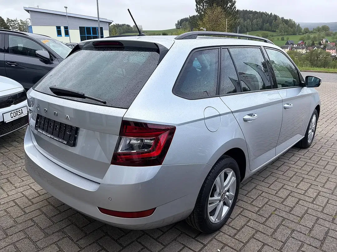 Skoda Fabia - Thumbnail 5