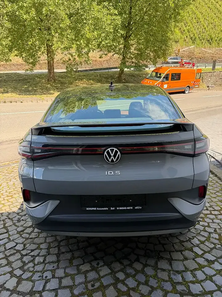 Volkswagen ID.5 - Thumbnail 6