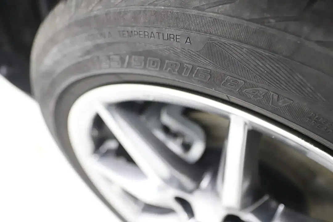 Mazda MX-5 - Thumbnail 9