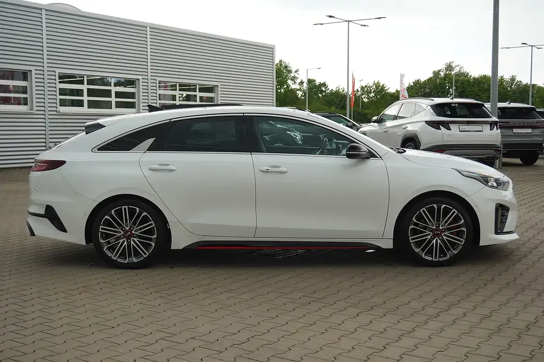 Kia ProCeed / pro_cee'd - Thumbnail 4