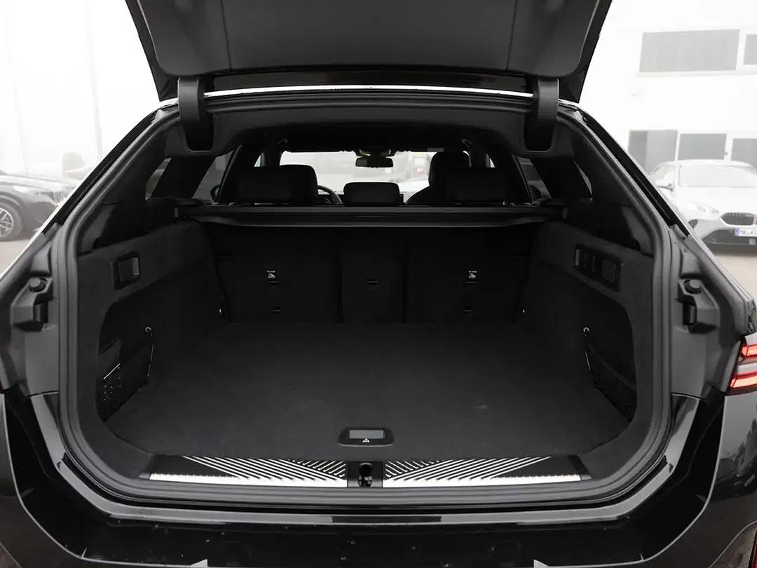 BMW 530 - Thumbnail 13