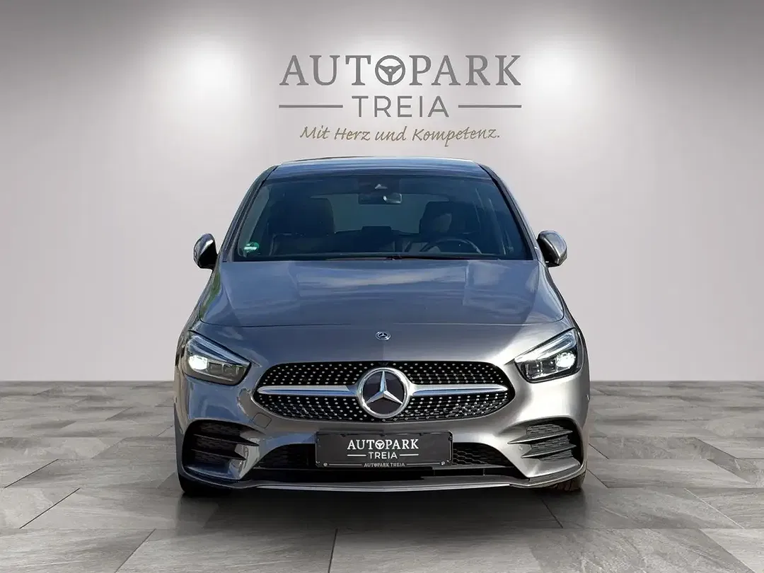 Mercedes-Benz B 180 - Thumbnail 3