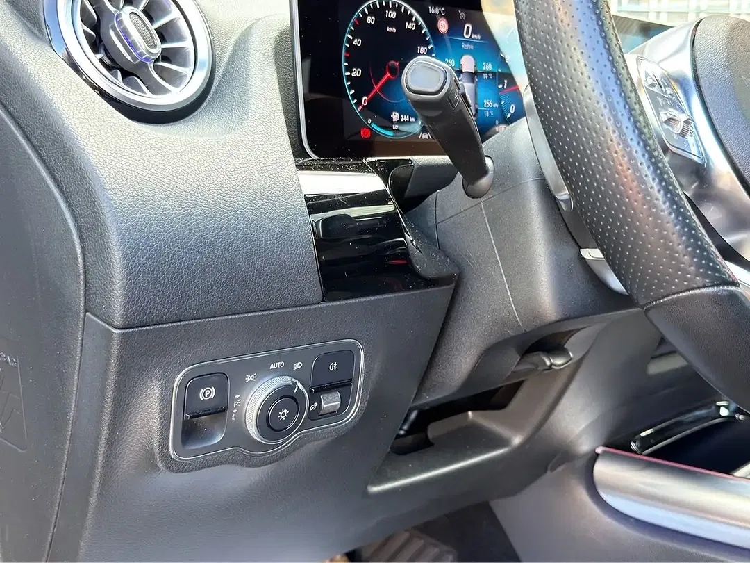 Mercedes-Benz B 180 - Thumbnail 7