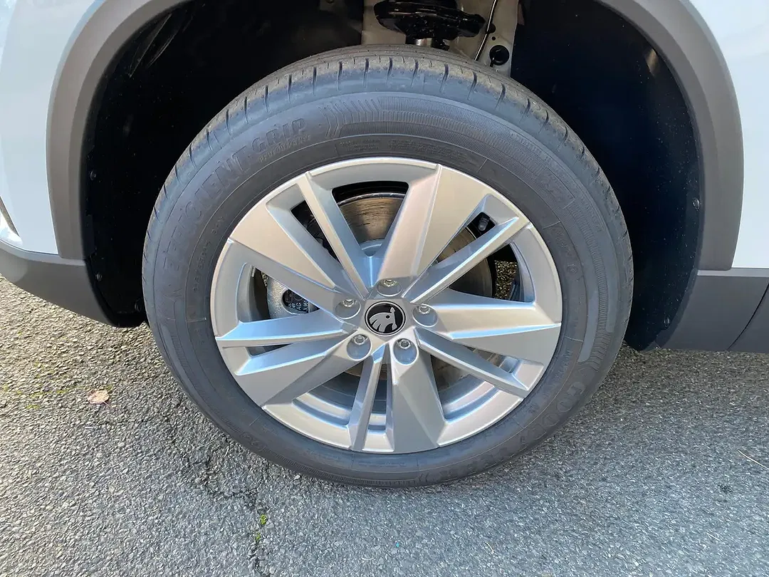 Skoda Karoq - Thumbnail 9