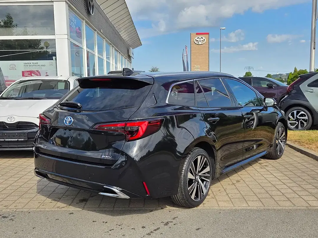 Toyota Corolla - Thumbnail 5