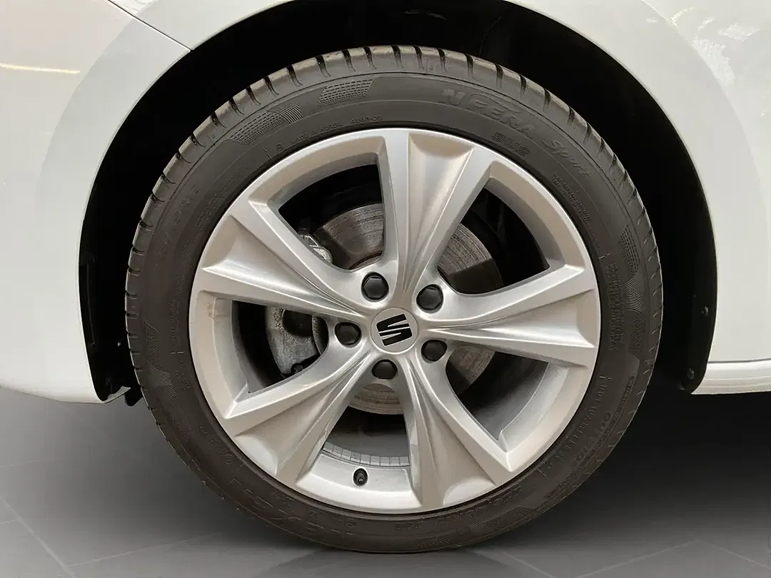 SEAT Leon - Thumbnail 8
