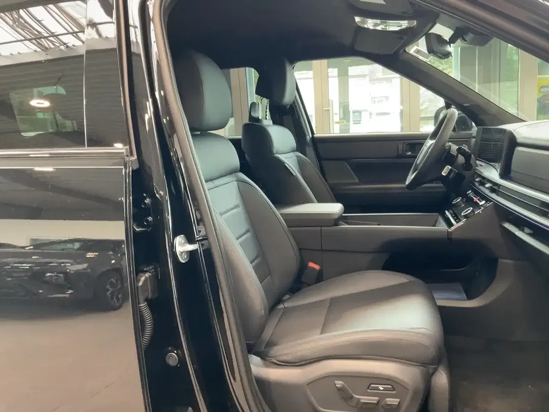 Hyundai SANTA FE - Thumbnail 11