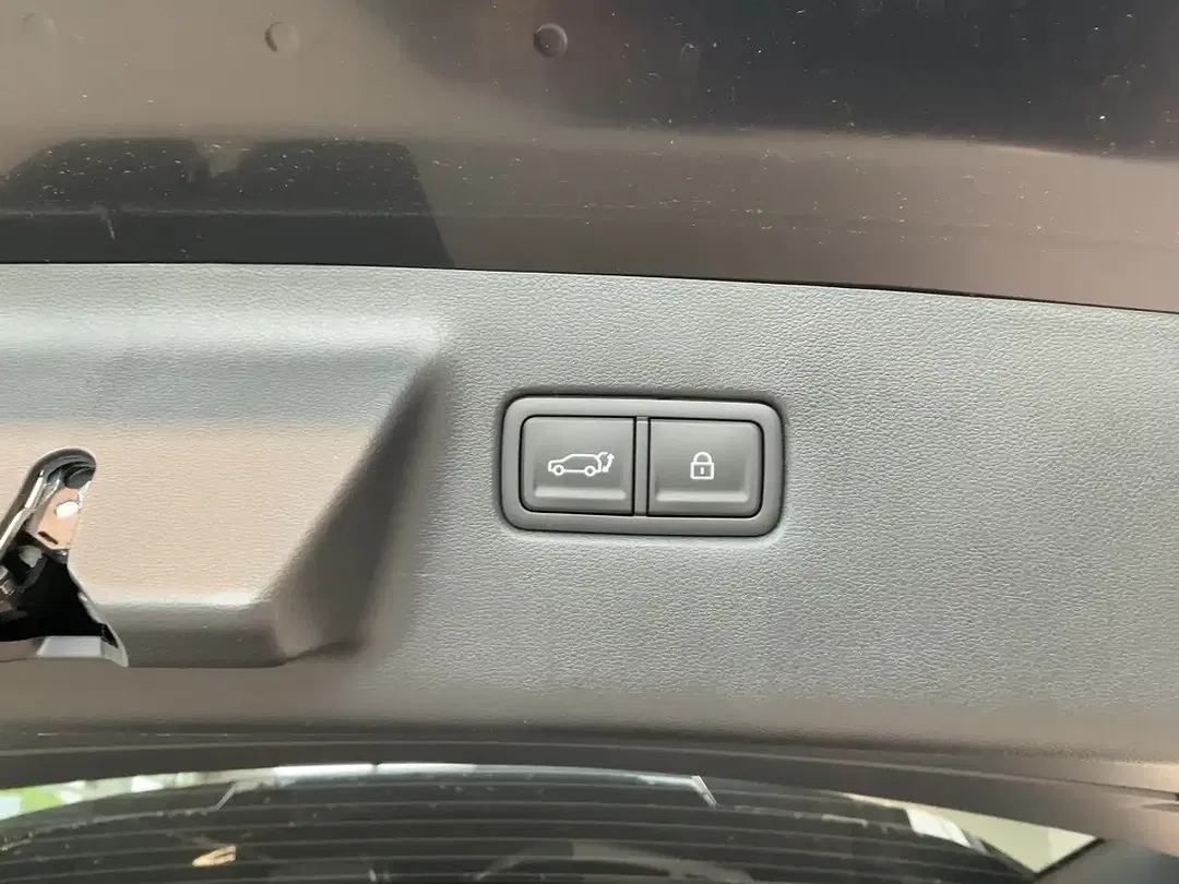 Hyundai SANTA FE - Thumbnail 14