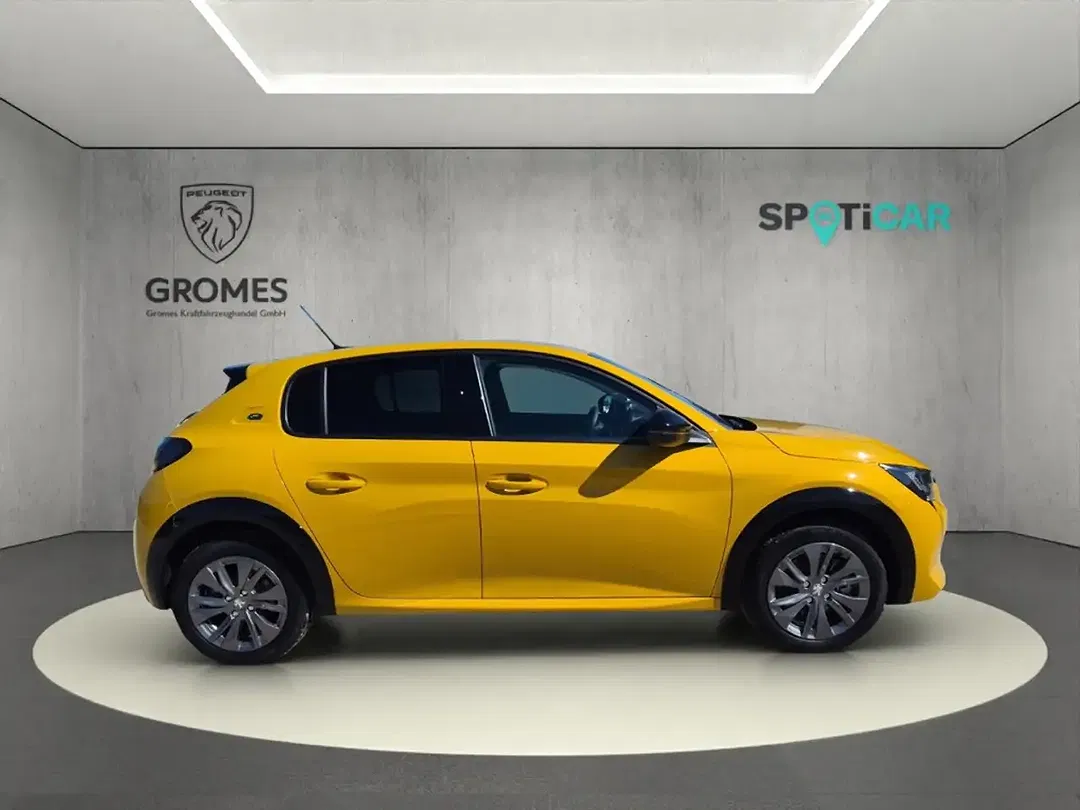 Peugeot 208 - Thumbnail 2